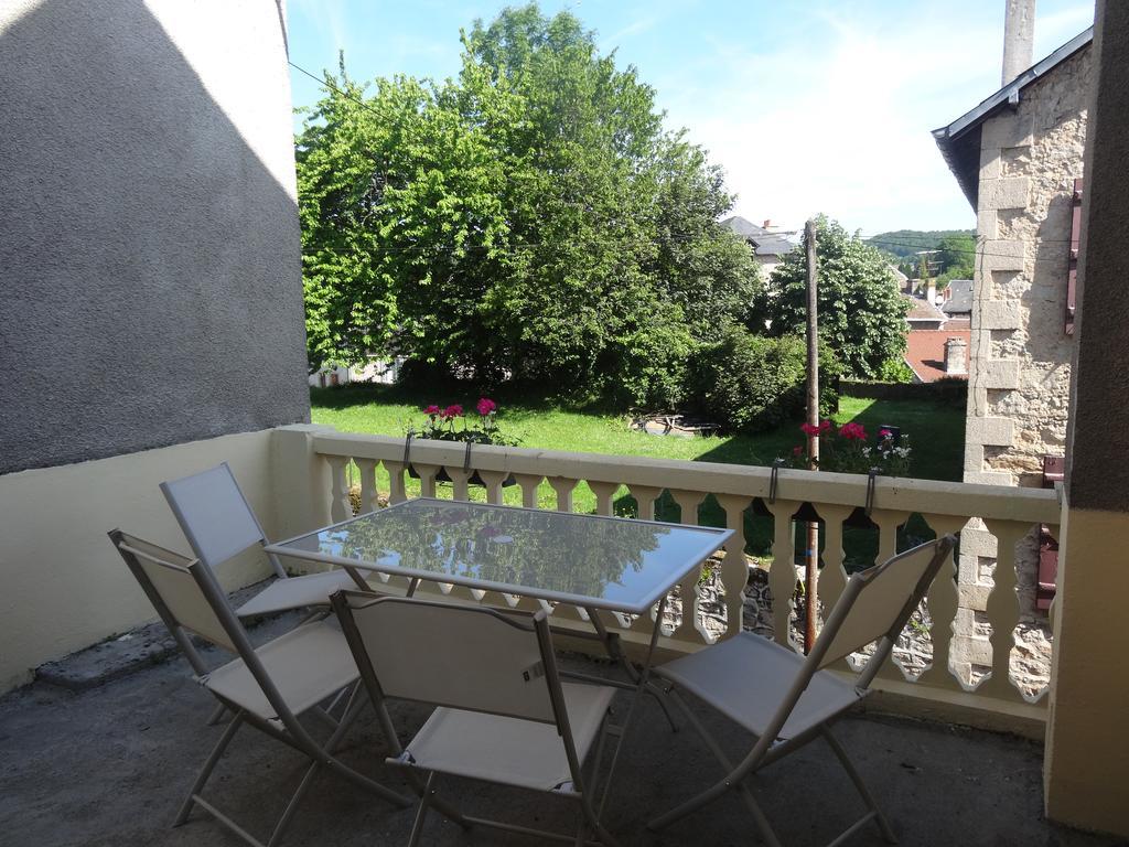 La Petite Cerise Villa Eymoutiers  Exteriör bild